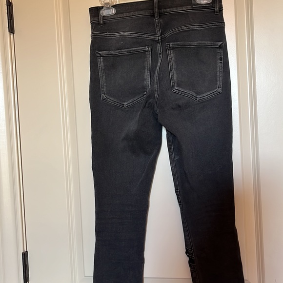 Express stretch jeans with cool grommet detail on legs, size 4, distressed black - Picture 3 of 3